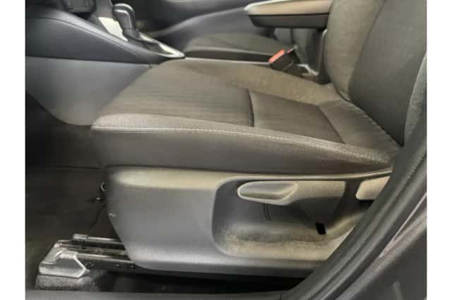 Toyota Yaris (2021) thumbnail 6