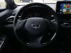Toyota C-HR (2023) thumbnail 12