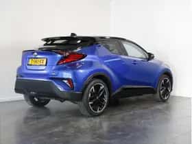 Toyota C-HR (2023) thumbnail 3