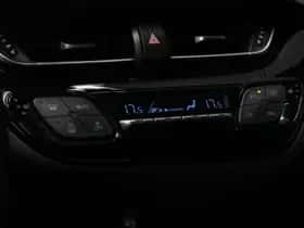 Toyota C-HR (2023) thumbnail 22