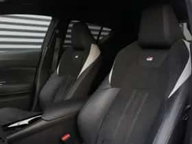 Toyota C-HR (2023) thumbnail 10