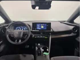 Toyota C-HR (2025) thumbnail 16