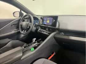 Toyota C-HR (2025) thumbnail 17