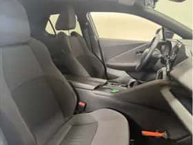 Toyota C-HR (2025) thumbnail 18