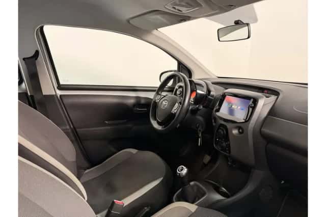 Toyota Aygo (2022) thumbnail 6