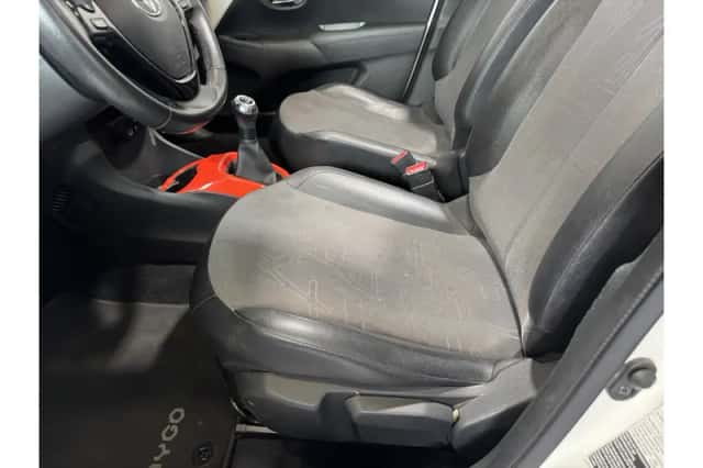 Toyota Aygo (2019) thumbnail 6