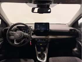Toyota Yaris (2023) thumbnail 2