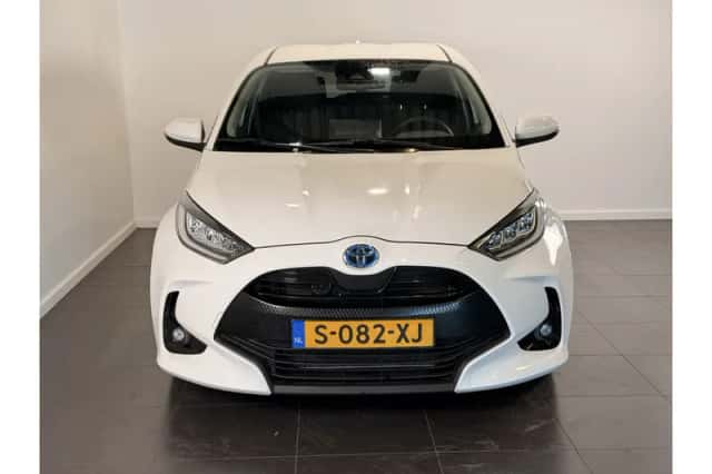 Toyota Yaris (2023) thumbnail 4
