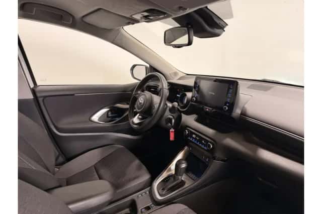 Toyota Yaris (2023) thumbnail 6