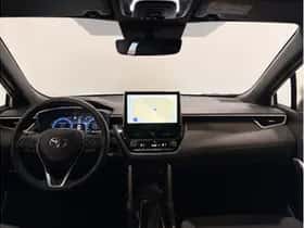 Toyota Corolla (2024) thumbnail 2