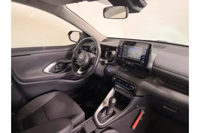 Toyota Yaris (2021) thumbnail 6