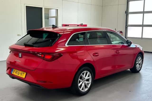 SEAT Leon Sportstourer (2020) thumbnail 3