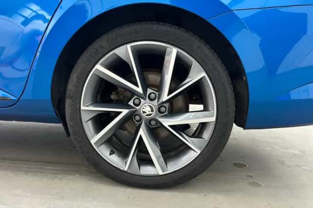 Škoda Superb (2021) thumbnail 5