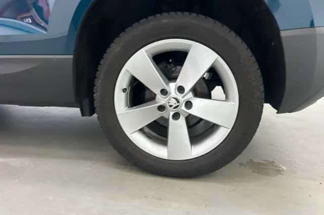 Škoda Karoq (2021) thumbnail 5