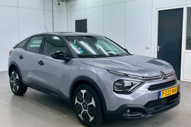 Citroën C4 (2022) thumbnail 2