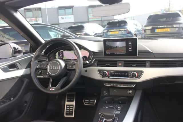 Audi A5 (2018) thumbnail 4