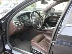 BMW 7-Serie (2016) thumbnail 3