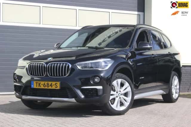 BMW X1 (2017) thumbnail 2