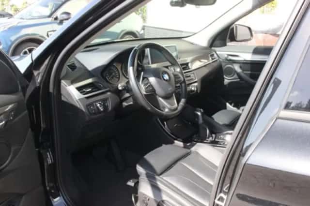 BMW X1 (2017) thumbnail 3