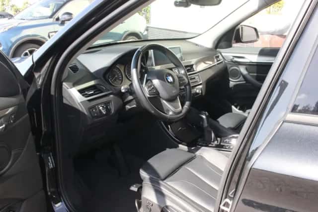 BMW X1 (2017) thumbnail 3