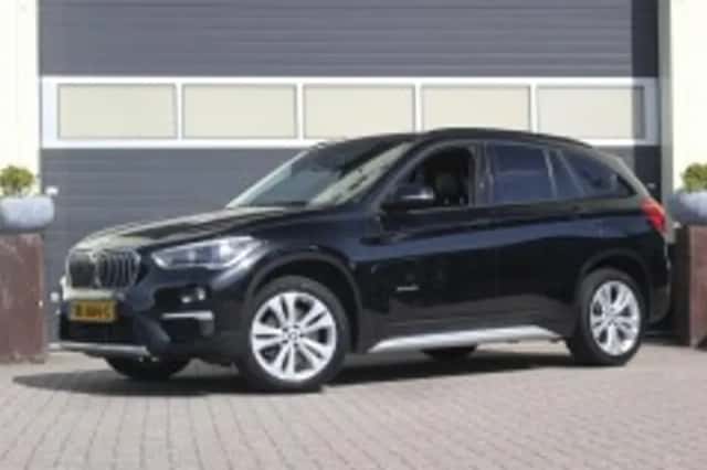 BMW X1 (2017) thumbnail 5