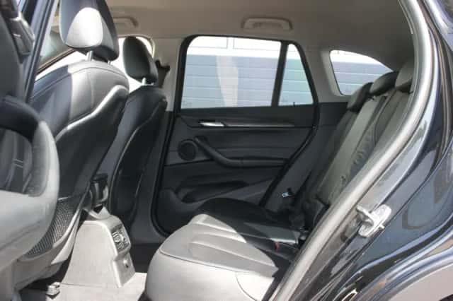 BMW X1 (2017) thumbnail 6