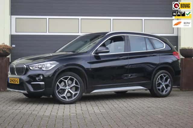 BMW X1 (2016) thumbnail 2