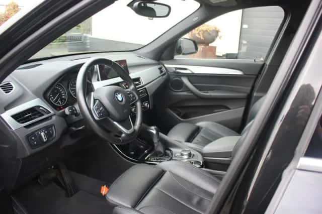 BMW X1 (2016) thumbnail 3