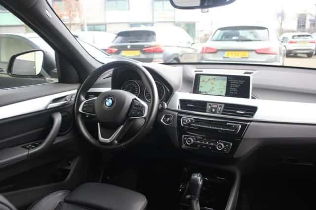 BMW X1 (2016) thumbnail 4