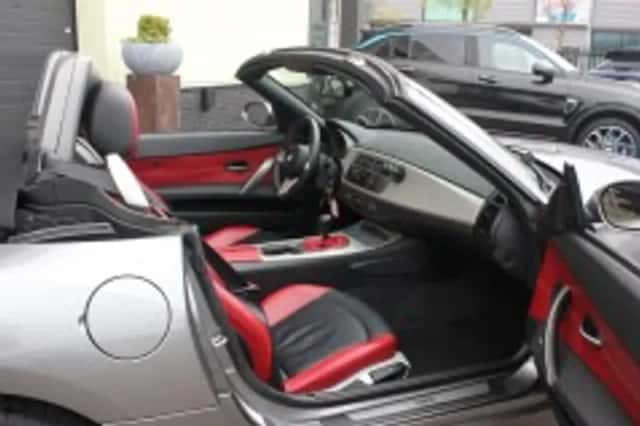BMW Z4 (2003) thumbnail 4