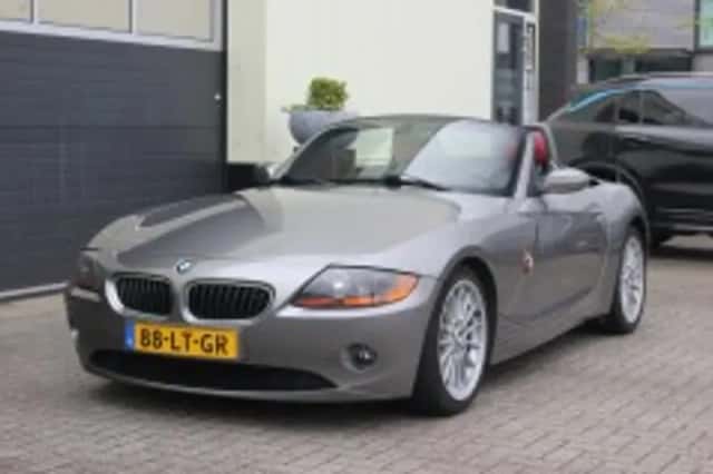 BMW Z4 (2003) thumbnail 5