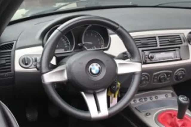 BMW Z4 (2003) thumbnail 6