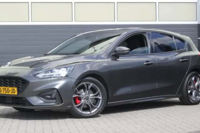 Ford Focus (2021) thumbnail 1