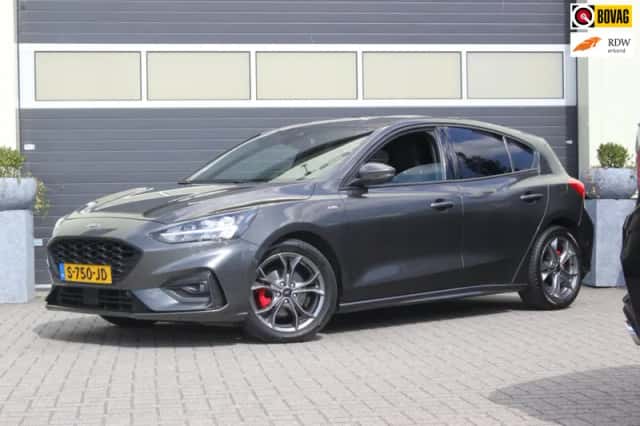 Ford Focus (2021) thumbnail 2
