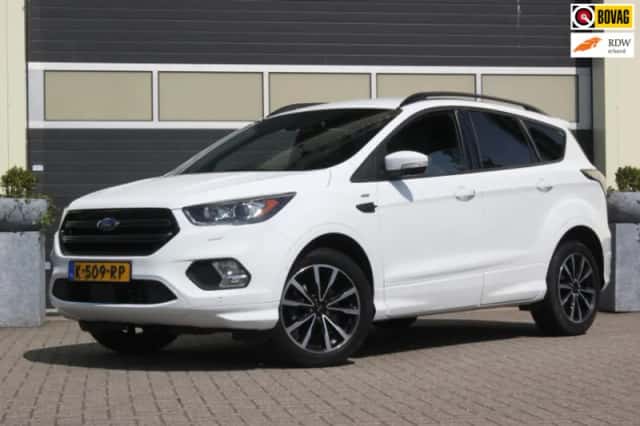 Ford Kuga (2016) thumbnail 2