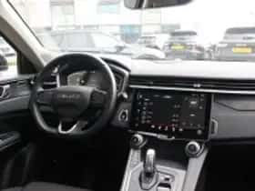 Lynk & Co 01 (2023) thumbnail 4