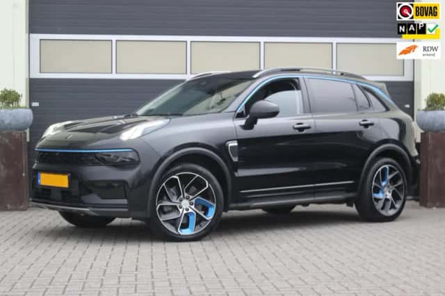 Lynk & Co 01 (2023) thumbnail 2