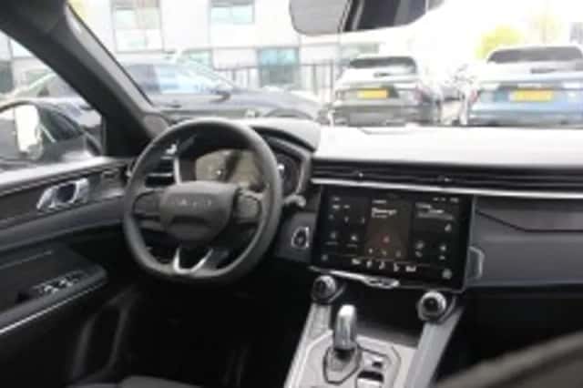 Lynk & Co 01 (2024) thumbnail 5