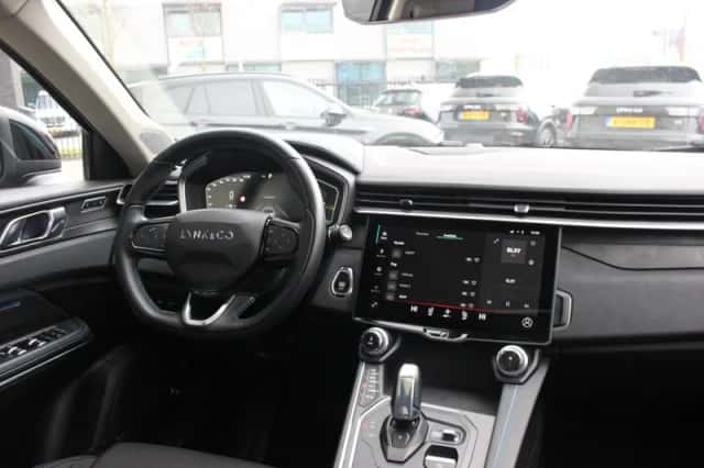Lynk & Co 01 (2023) thumbnail 4