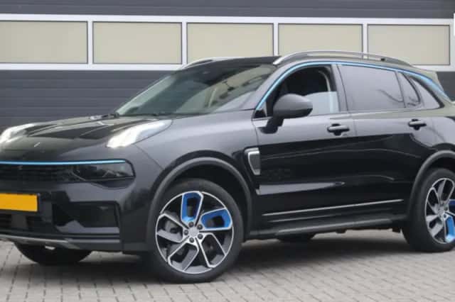 Lynk & Co 01 (2023) thumbnail 1