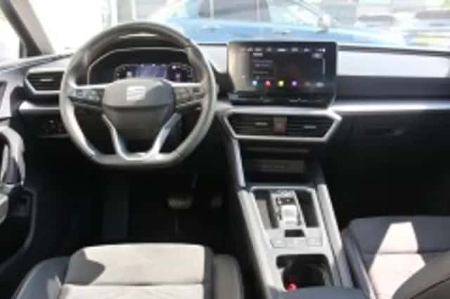 SEAT Leon (2021) thumbnail 4
