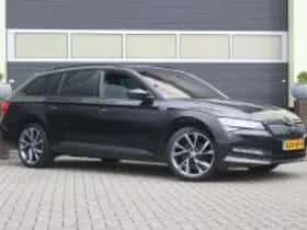 Škoda Superb (2021) thumbnail 6
