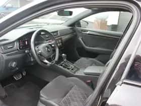 Škoda Superb (2021) thumbnail 9