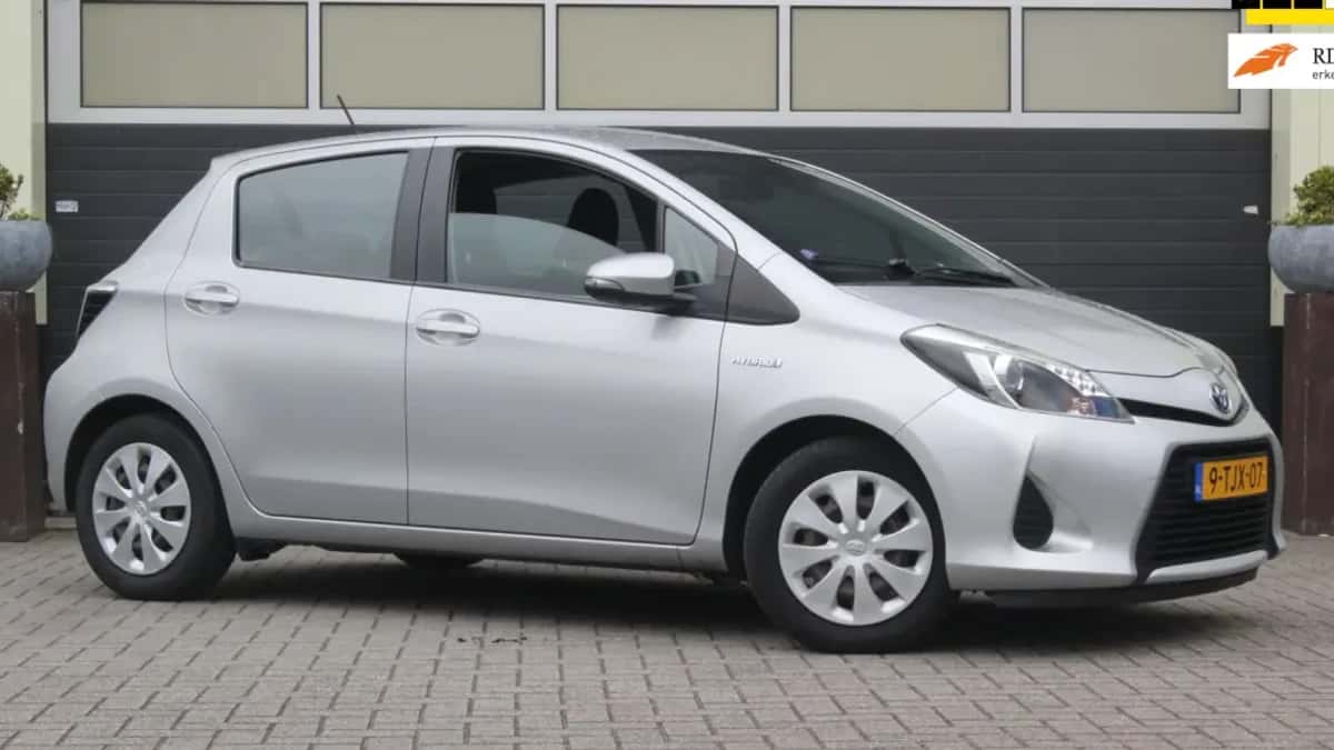 Toyota Yaris (2014) — foto 1