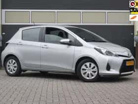 Toyota Yaris (2014) thumbnail 2