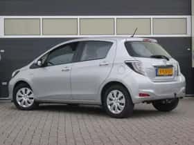 Toyota Yaris (2014) thumbnail 13