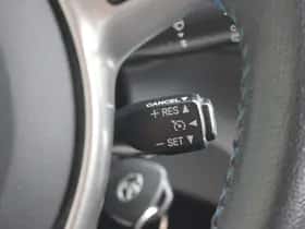 Toyota Yaris (2014) thumbnail 23
