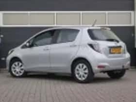 Toyota Yaris (2014) thumbnail 32