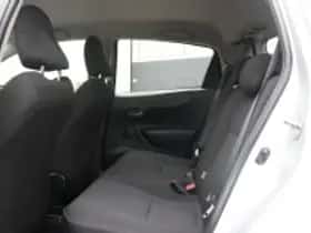 Toyota Yaris (2014) thumbnail 6