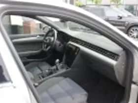 Volkswagen Passat (2022) thumbnail 34